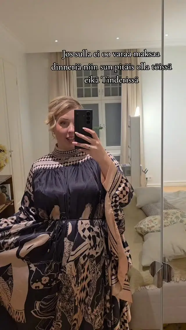 Pakkasin jo huulikiillon 💄 #golddigger #tietäjättietää