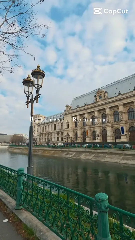 Pieni video viime viikosta Bukarestista, Romanien pääkaupungista 🇷🇴 Todella aliarvostettu kaupunki, jossa oli paljon kauniita rakennuksia sekä myös luksusta. Ensi kerralla täytyy ehdottomasti päästä Bukarestin ulkopuolelle sillä Romaniassa on niin paljon nähtävää ja mm. upeita linnoja (mm. Wednesday on kuvattu täällä). Wizzair lentää suoraa Turusta ja halvimmillaan menopaluun saa 50 eurolla.

Haluaisitko säkin käydä Romaniassa? 🇷🇴